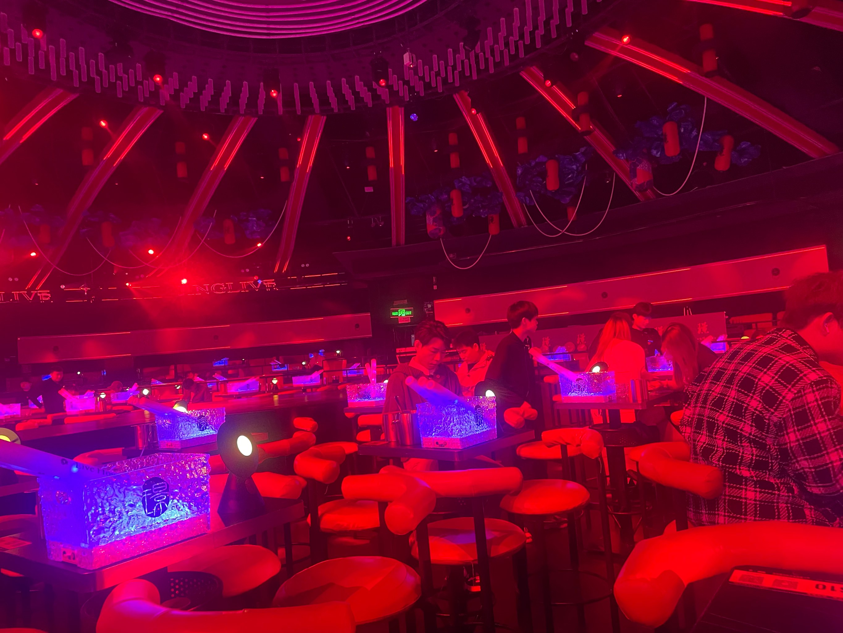 南充商务ktv划算吗-仪陇县ktv预订